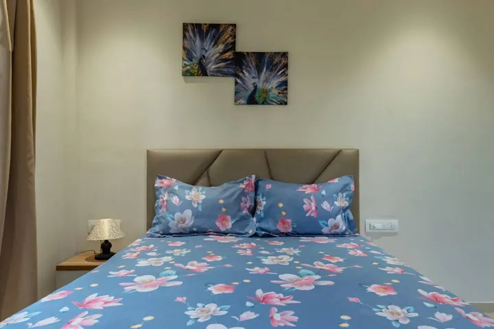 Bedroom with floral bedding